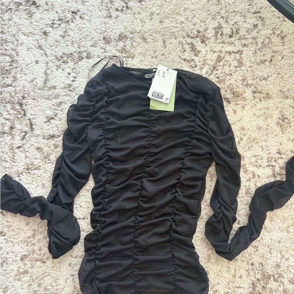 H&M Black Ruched Long Sleeve sheer top